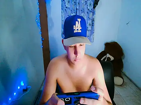 sweetboyxxx11 online show from 06-20-26, 01:32