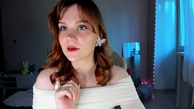 Snapshot of amelia_braun chatting on 06-18-26, 01:15 amelia braun online show from 06-18-26, 01:15
