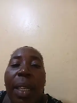 Miapound240 online show from 06-14-26, 11:55