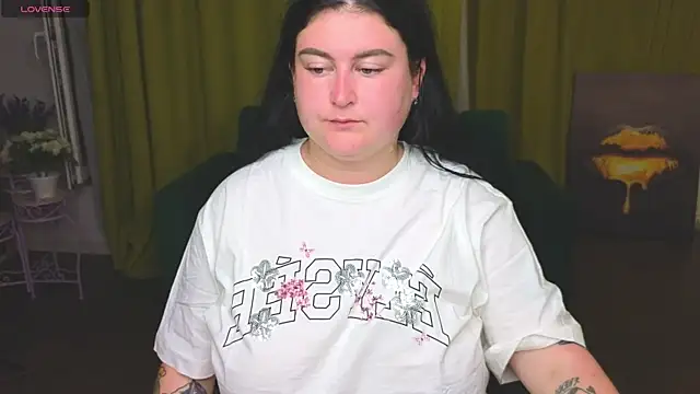 Snapshot of CessieBler chatting on 07-22-26, 05:37 CessieBler online show from 07-22-26, 05:37