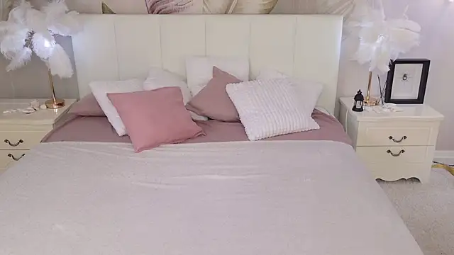Erica Hameleons online show from 06-26-26, 02:12