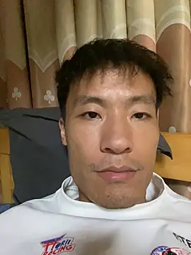 Snapshot of Mr_iphone11 chatting on 06-12-26, 01:20 Mr iphone11 online show from 06-12-26, 01:20