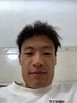 Snapshot of Mr_iphone11 chatting on 06-13-26, 02:53 Mr iphone11 online show from 06-13-26, 02:53