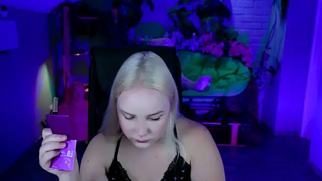 stellawatts online show from 07-24-26, 12:12