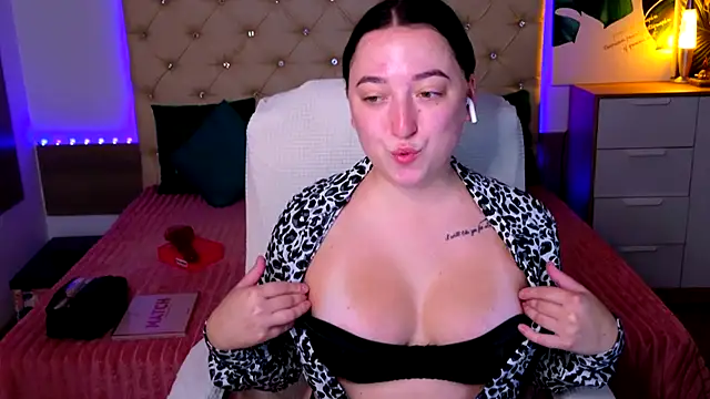 Snapshot of AVA_MAXIMUS chatting on 07-28-26, 04:53 AVA MAXIMUS online show from 07-28-26, 04:53