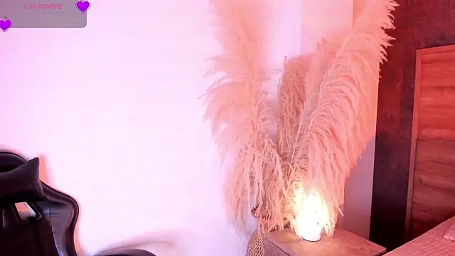 CristineRainn  online show from 07-01-26, 06:25