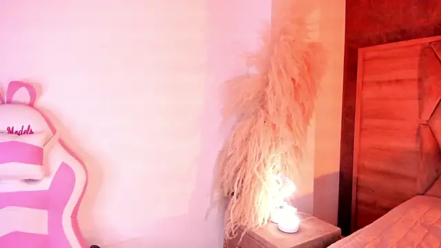CristineRainn  online show from 07-12-26, 05:08