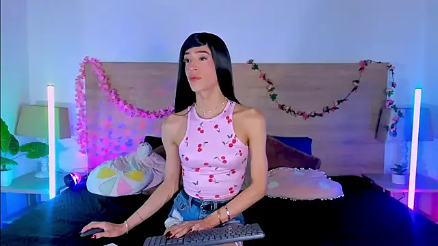 LaraRous online show from 07-12-26, 09:37