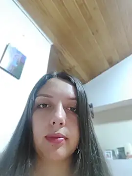Bella Karoline online show from 06-30-26, 12:32