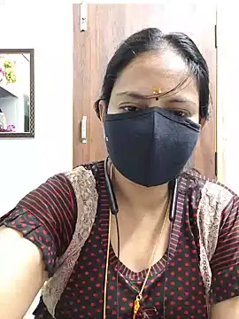 Snapshot of Tamil_white_beauty chatting on 06-14-26, 09:27 Tamil white beauty online show from 06-14-26, 09:27