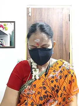 Snapshot of Tamil_white_beauty chatting on 06-16-26, 01:55 Tamil white beauty online show from 06-16-26, 01:55
