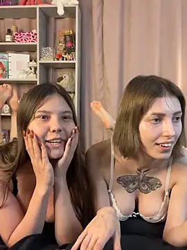 Bratz Girls online show from 06-12-26, 11:24