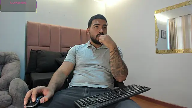 Massimo Moretti online show from 07-20-26, 06:43