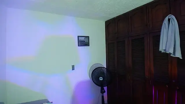 sweety milk  online show from 07-30-26, 08:52