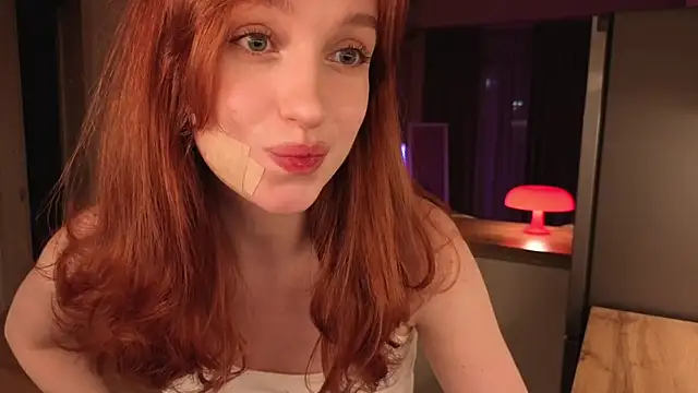 Snapshot of phoenixx_vice chatting on 06-14-26, 12:29 phoenixx vice online show from 06-14-26, 12:29