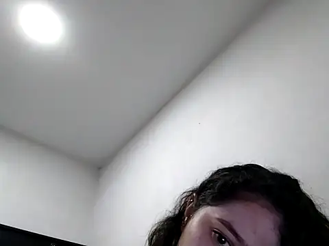aisha duque  online show from 07-25-26, 11:44