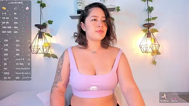 aisha duque  online show from 07-23-26, 08:05