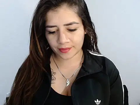 Luna zoe online show from 06-25-26, 10:37