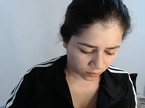 Luna zoe online show from 07-08-26, 04:29