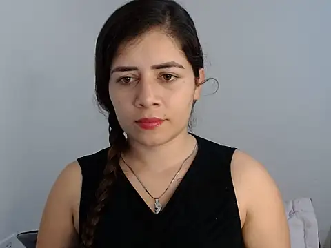 Luna zoe online show from 06-19-26, 08:36
