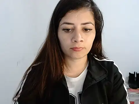 Luna zoe online show from 07-05-26, 03:11