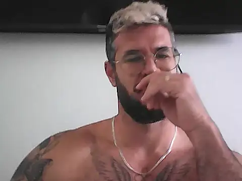 Snapshot of mrbighairychest chatting on 07-23-26, 07:43 mrbighairychest online show from 07-23-26, 07:43