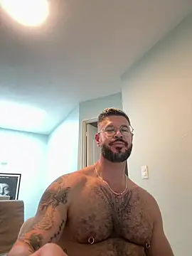 Snapshot of mrbighairychest chatting on 08-03-26, 08:15 mrbighairychest online show from 08-03-26, 08:15
