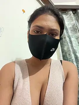 Snapshot of kavyq3791 chatting on 06-15-26, 04:01 kavyq3791 online show from 06-15-26, 04:01