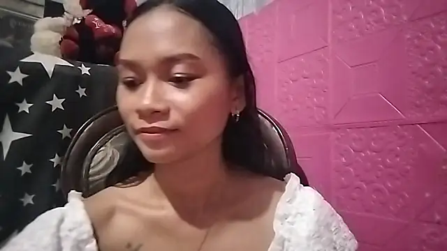 LonaSilvan online show from 06-15-26, 01:55