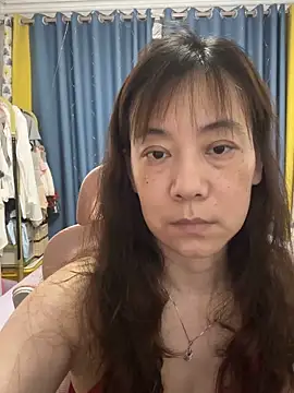 Snapshot of Koieel_ chatting on 06-20-26, 04:12 Koieel online show from 06-20-26, 04:12
