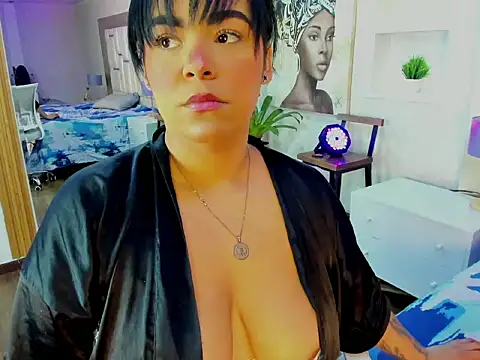 Snapshot of Vivi_Wollds chatting on 06-15-26, 04:12 Vivi Wollds online show from 06-15-26, 04:12