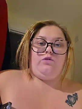 Ivy-Rose-xx online show from 07-26-26, 12:50