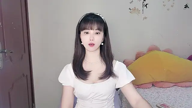 Yesqiko online show from 06-16-26, 02:22