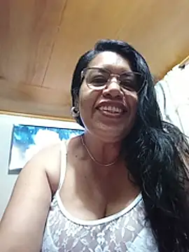 Emilif  online show from 06-20-26, 10:37