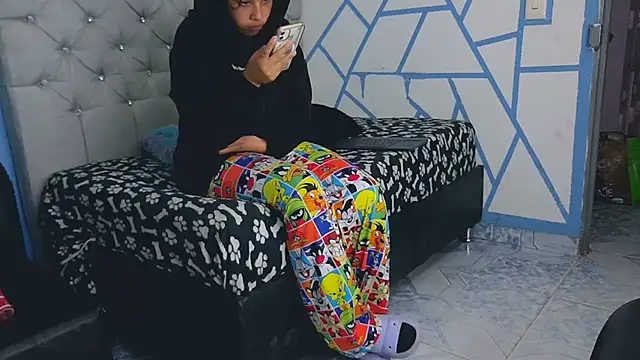 Snapshot of crazy_love_20 chatting on 07-11-26, 12:38 crazy love 20 online show from 07-11-26, 12:38