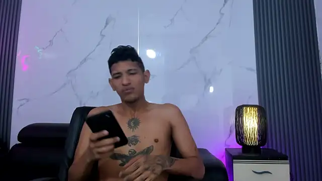 Kleyn black online show from 06-18-26, 10:20