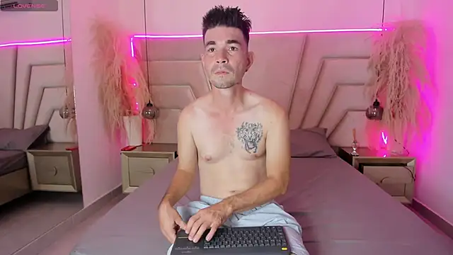 Luna and Axell online show from 06-29-26, 11:32
