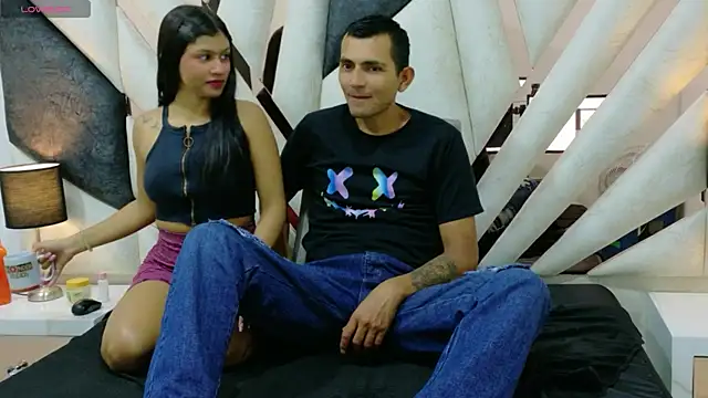 Snapshot of LunaySebastian chatting on 06-19-26, 02:12 LunaySebastian online show from 06-19-26, 02:12