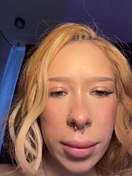 MaryChanXO online show from 06-20-26, 04:06
