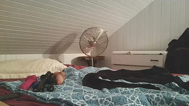 LanaGold1 online show from 06-17-26, 02:33