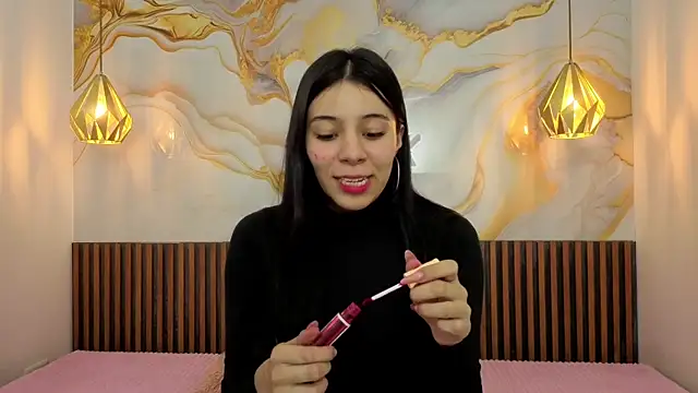 MadissonLewis1 online show from 08-05-26, 03:28
