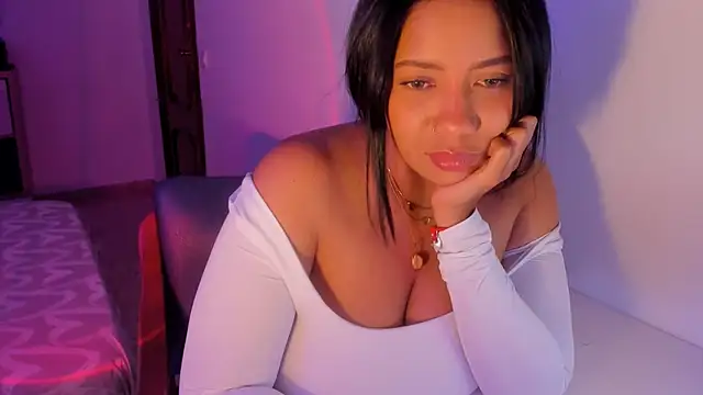 NicolePasqualott online show from 06-11-26, 08:06