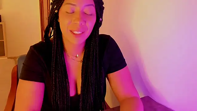 NicolePasqualott online show from 10-22-25, 07:35