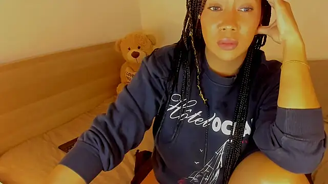 NicolePasqualott online show from 10-29-25, 10:52