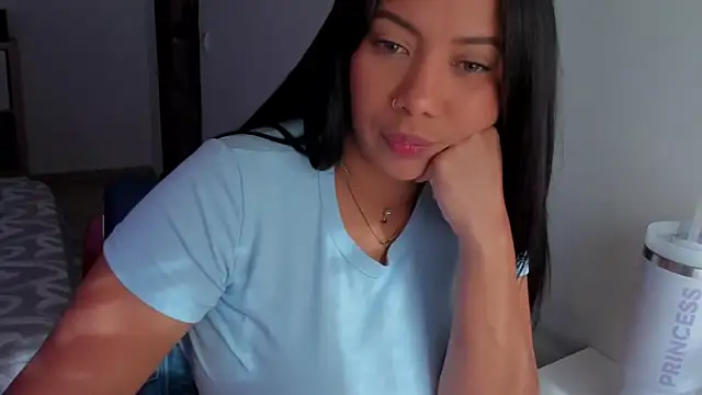 NicolePasqualott online show from 02-06-26, 02:02