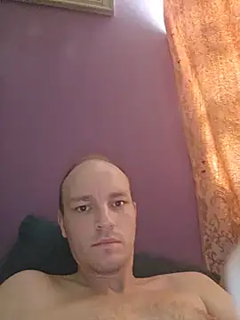 Snapshot of Damianek32 chatting on 07-18-26, 02:47 Damianek32 online show from 07-18-26, 02:47