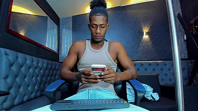 yulian23  online show from 07-19-26, 03:48