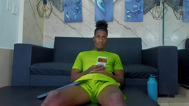 yulian23  online show from 07-21-26, 07:15