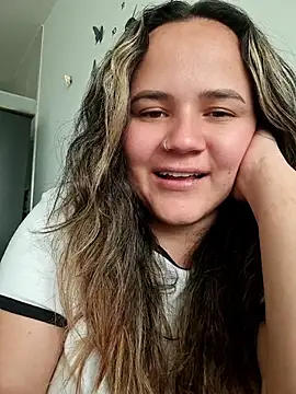 Snapshot of Mandy-moore28 chatting on 07-09-26, 08:52 Mandy-moore28 online show from 07-09-26, 08:52