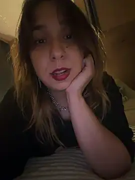 Snapshot of Eze13crybaby chatting on 07-16-26, 07:16 Eze13crybaby online show from 07-16-26, 07:16